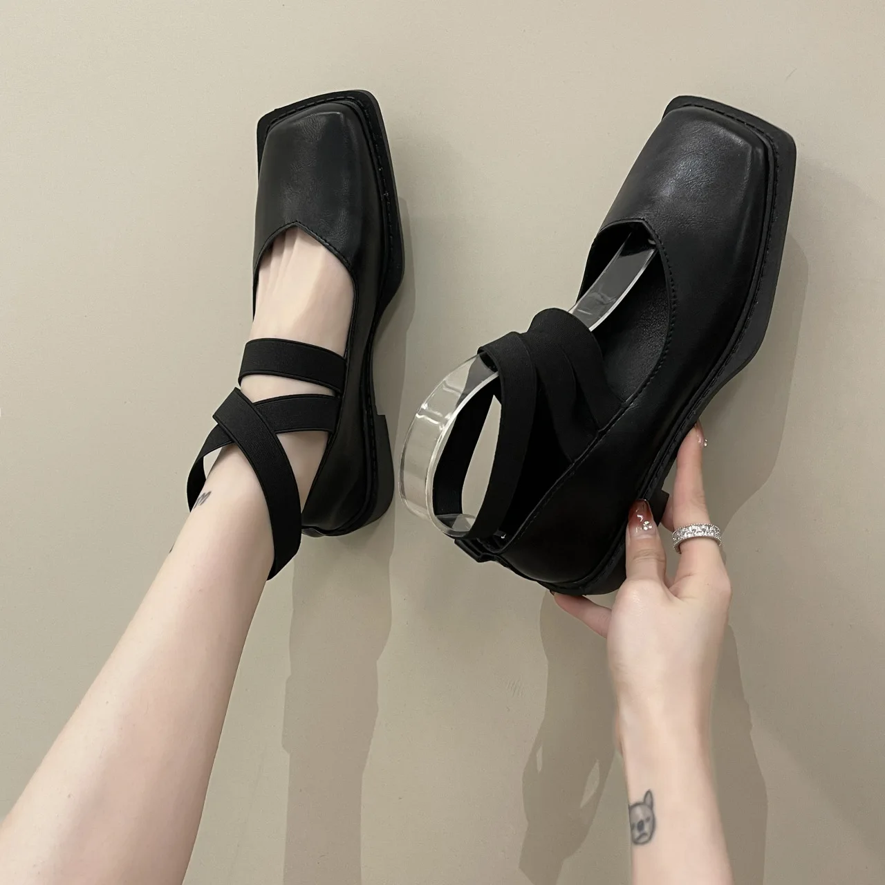 

2022 New Shoes Women French Style Retro Mary Jane Shoes Lady British Soft Leather Loafer Female Square Toe Cross Strap Footwar