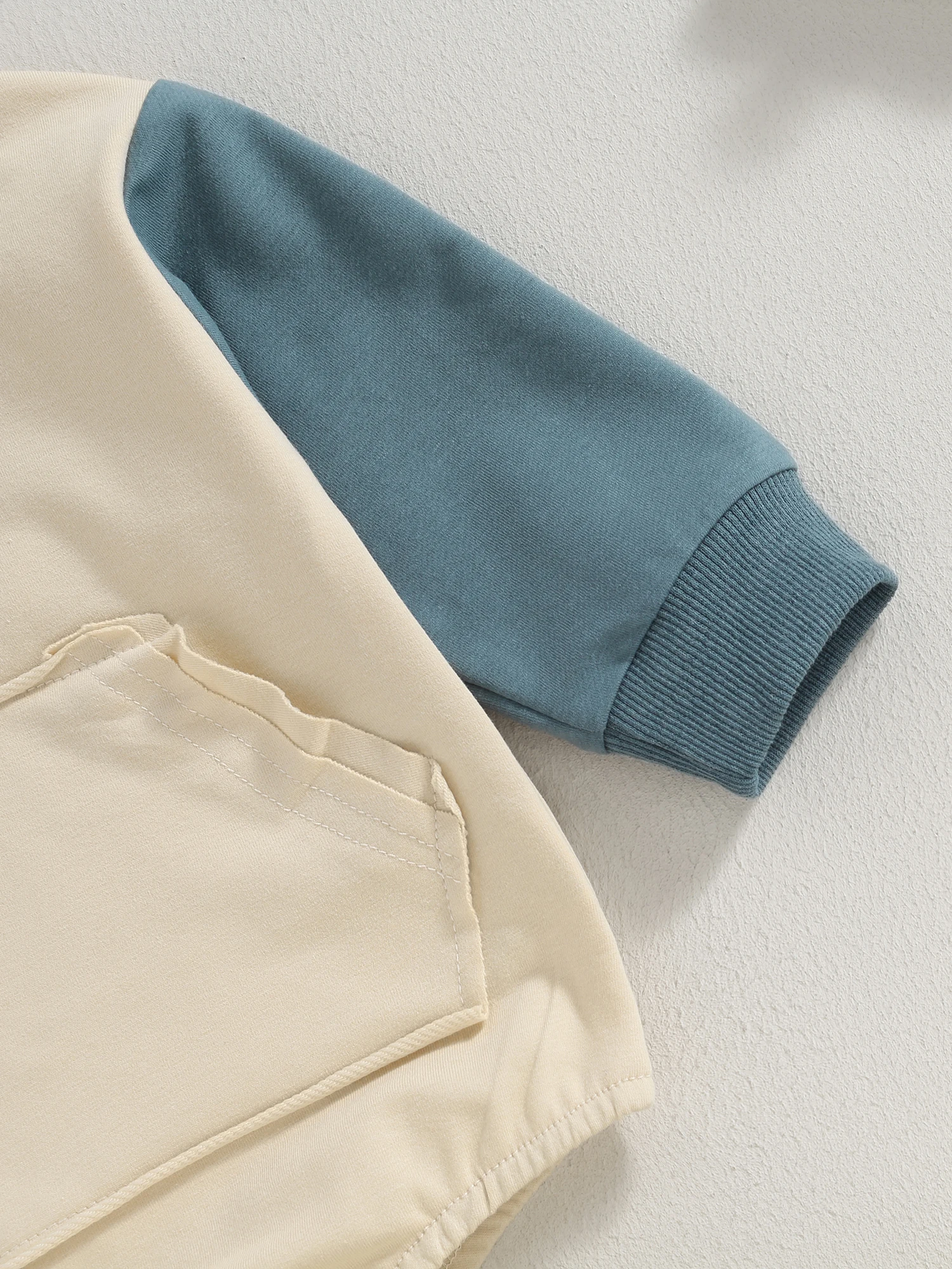 Рисунок 4 - Детский комбинезон с капюшоном