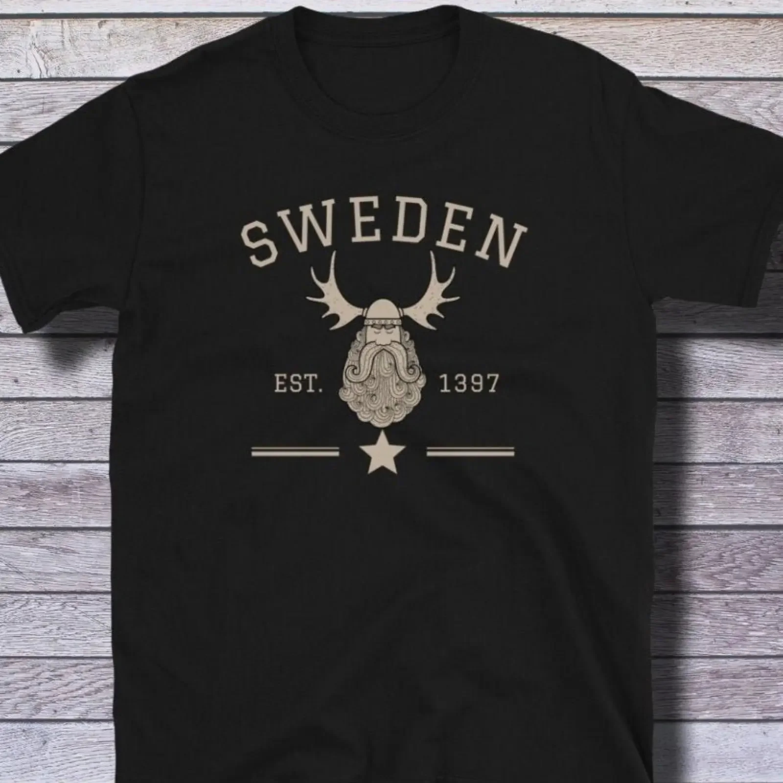 Фото Винтажная футболка Sweden Est 1397 Viking с эффектом потертости, в скандинавском стиле, с изображением викингов, сувенирная, с графическим принтом №1
