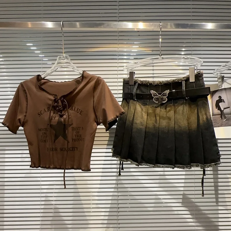 

Женский комплект из двух предметов BORVEMAYS, летняя облегающая футболка на шнуровке с коротким рукавом и принтом и свободная джинсовая юбка с п...