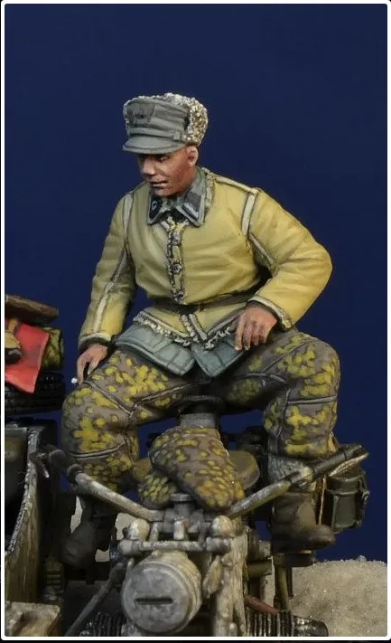 

1/35 Resin Model Figure GK，There is no motorcycle ， no motorcycle accessories ， Unassembled and unpainted kit
