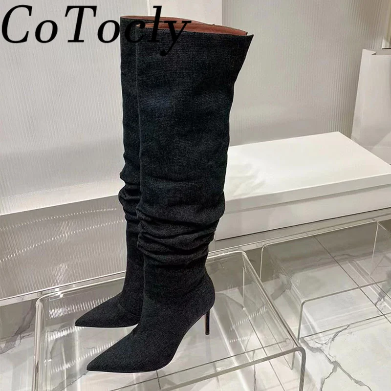 

Женские джинсовые ботфорты на высоком каблуке, с острым носком