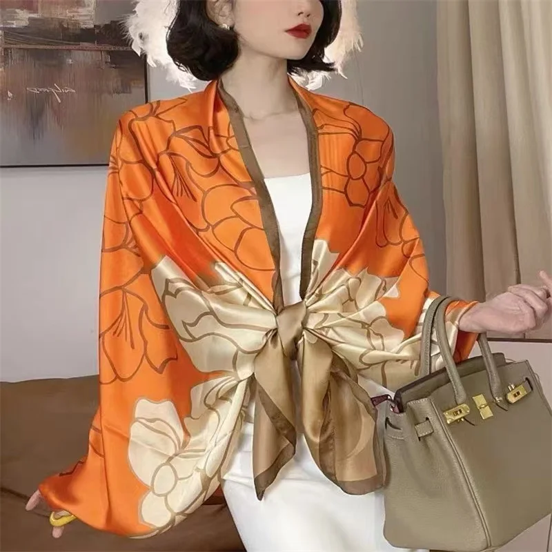 Женский шелковый шарф