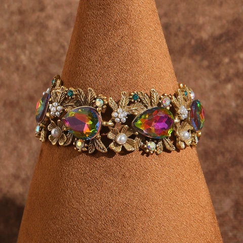 Золотой хрустальный браслет LOVE GREEN LIVE GREEN