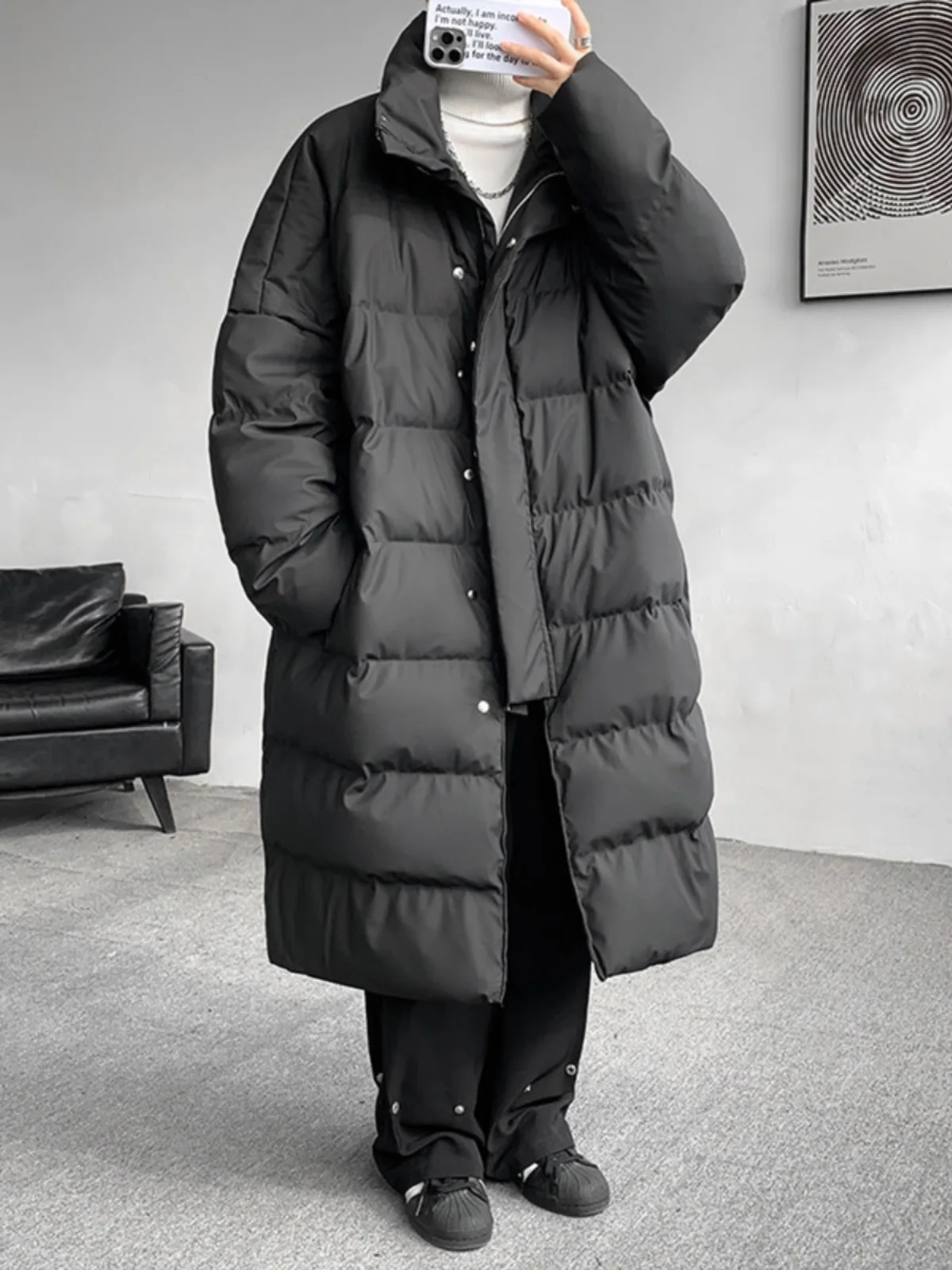 Одноразовый матовый пуховик средней длины из искусственной кожи выше колена