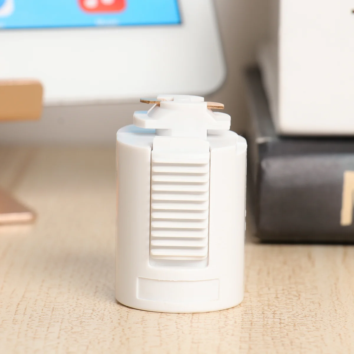 

1 шт. рельсовый адаптер, штепсельная вилка JP, материал пк 110 В, легко установить рельсовый адаптер для дома