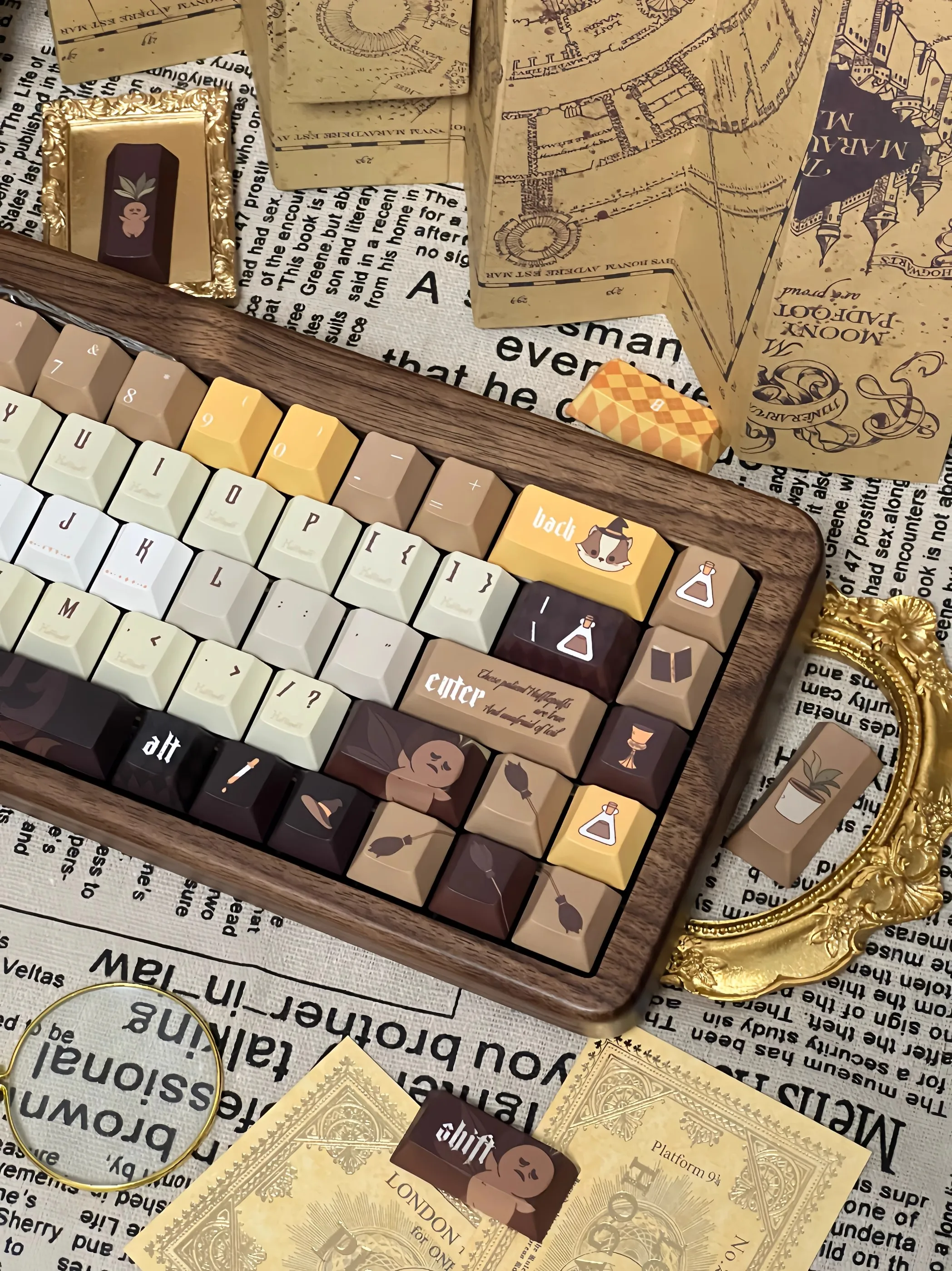 Фото Оригинальный набор клавишных колпачков на тему Hufflepuff, колпачки для клавиш из ПБТ с синим вишневым профилем для механической клавиатуры, персонализированные игровые колпачки для ключей №4