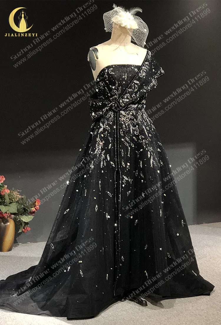 Рисунок 3 - Женское роскошное вечернее платье