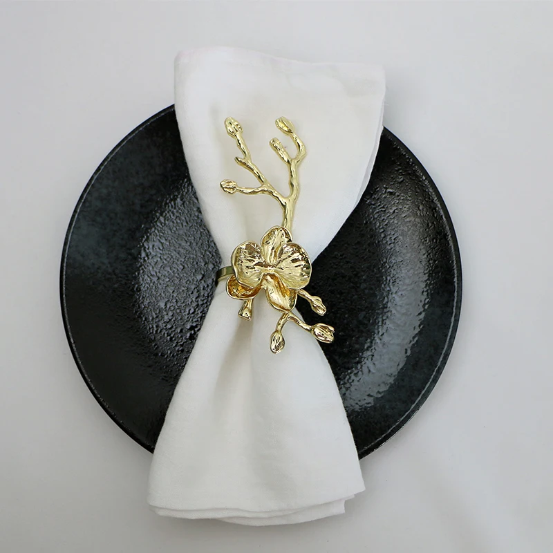 4PCS Plum Flower Metal Napkin Rings, Retro Style Leaf  Sturdy Napkin Buckle,Wedding Home Dinning Party Kitchen Table Decor