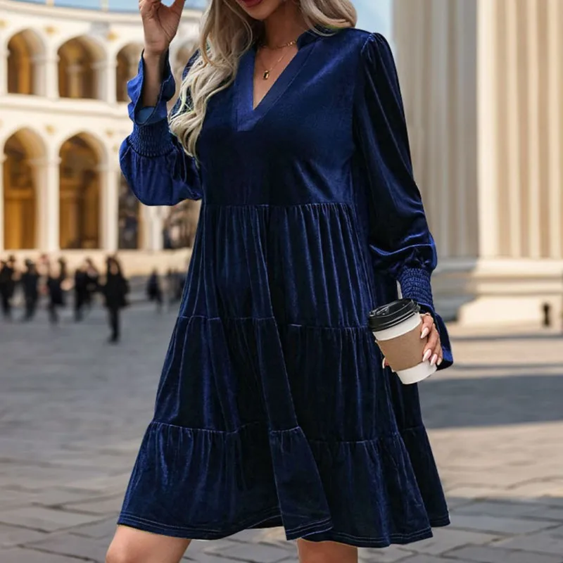 Сплошное вельветовое женское осеннее платье элегантное и модное подметающее