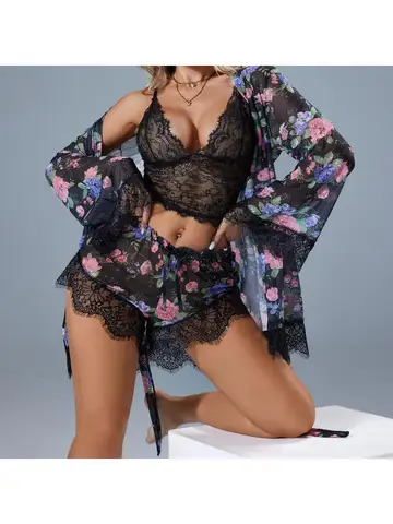 Ішіндегі қыздардың тесігінің порнографиясы Мәскеудің транс сұлулықтары