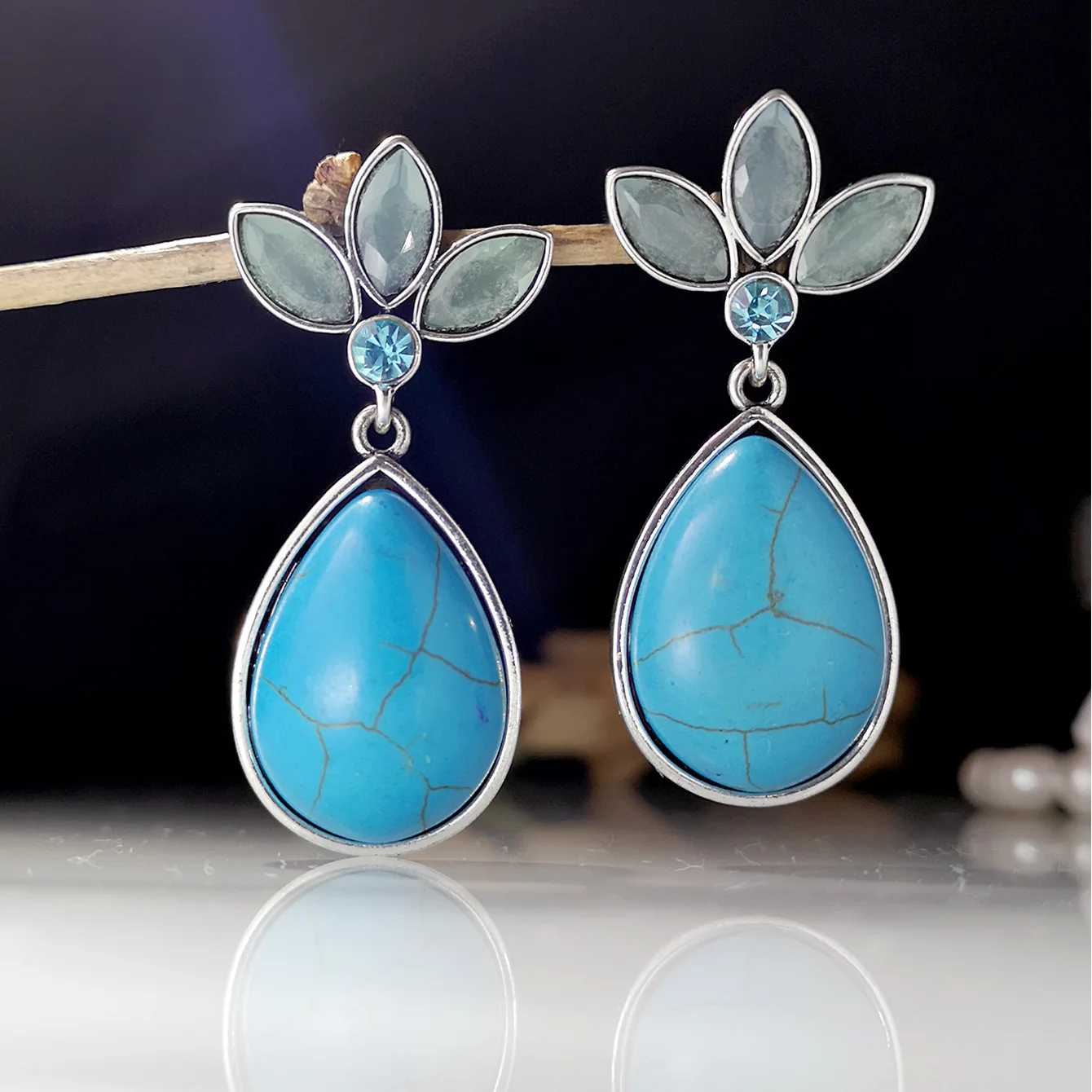 

Vintage Blue Rhinestone Turquoises Stone Earrings Tribal Jewelry Dual Color Metal Drop Dangle Earrings for Women Party