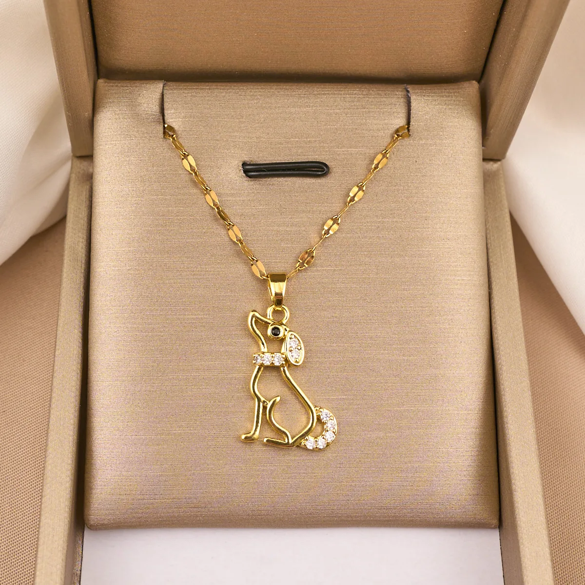 Луте щенок светлый роскошный темперамент полный бриллиант ожерелье с животными