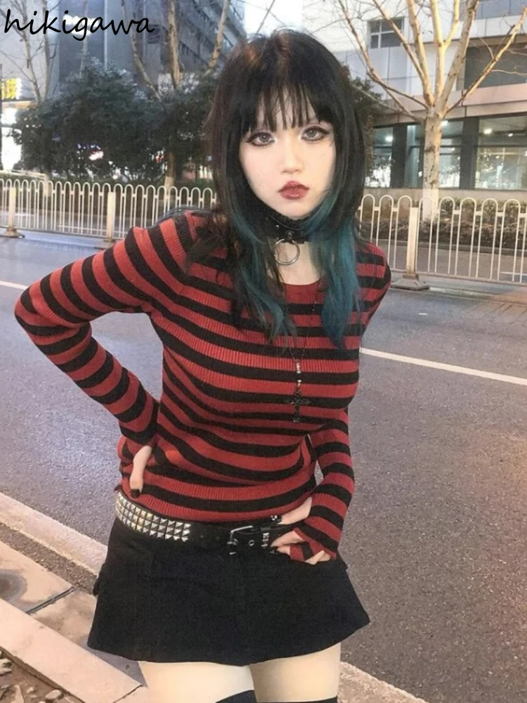 Женская футболка в полоску с круглым вырезом и длинным рукавом