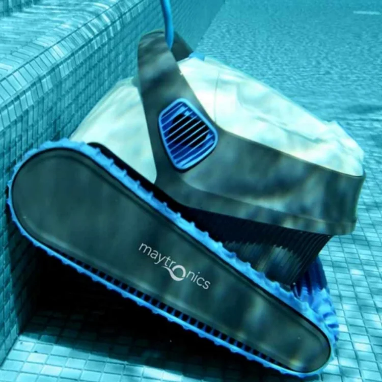 Фото Новинка 2025 года: Робот-пылесос для бассейнов Dolphin S300I с водонепроницаемым электрическим кабелем и управлением через приложение для смартфона. №3