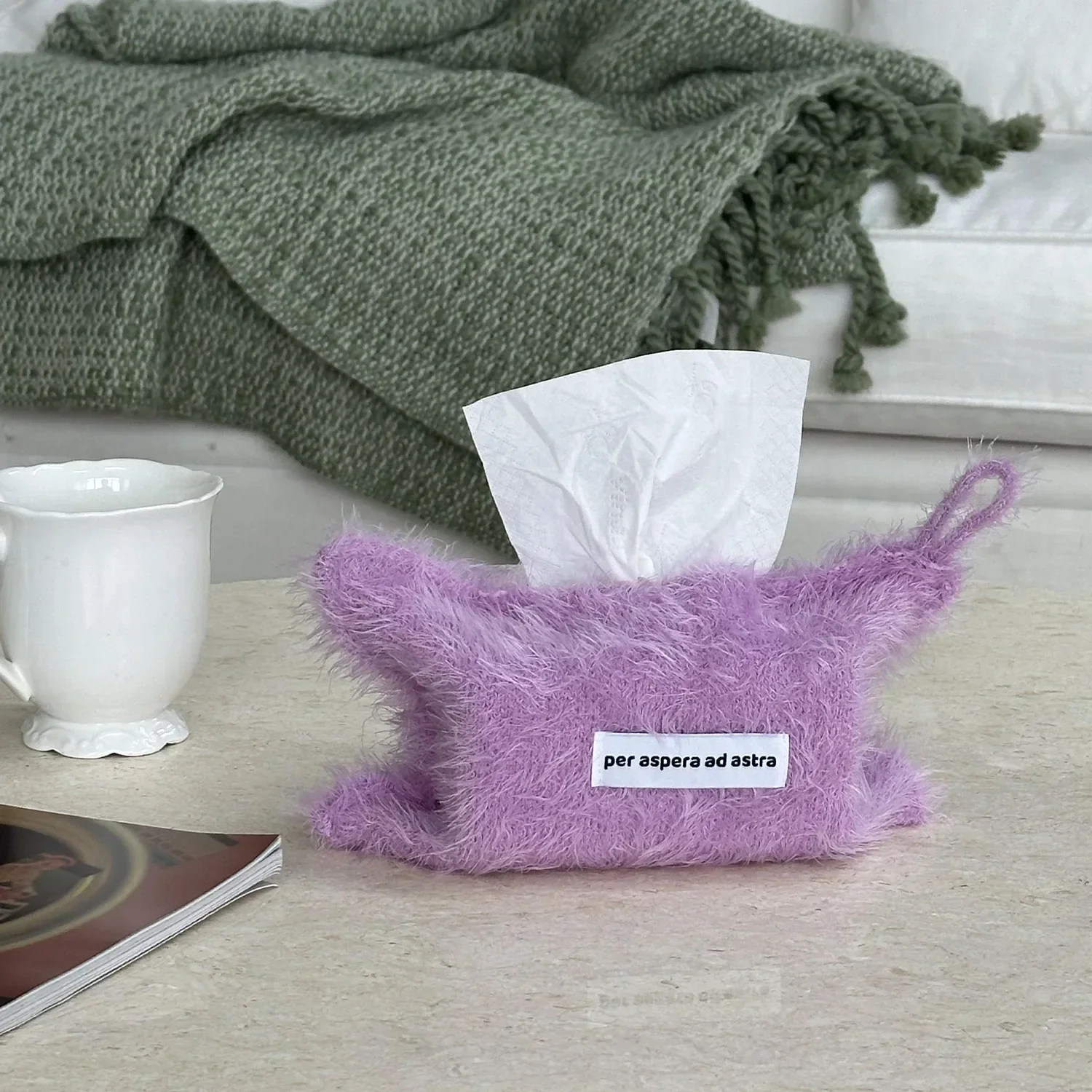 

Плюшевая коробка для салфеток