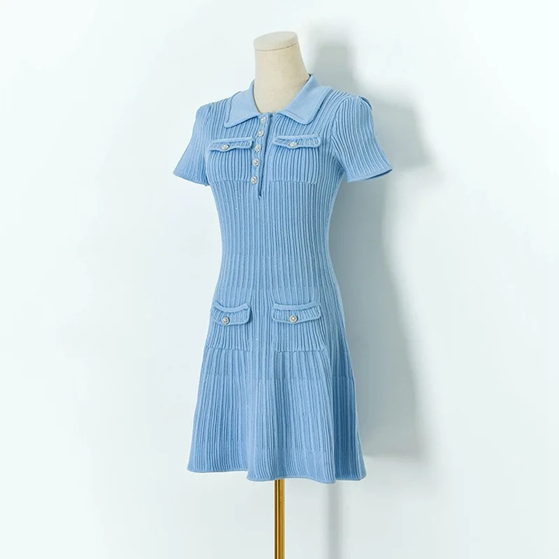 Мини-платье женское трикотажное с отложным воротником и коротким рукавом