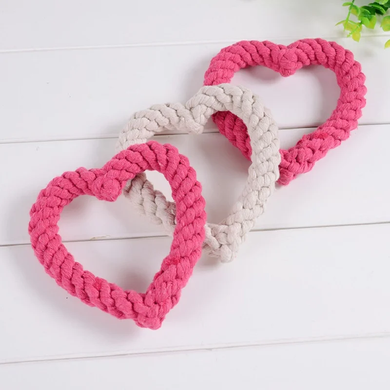 

Hand-knitted pet toys Multi-color cotton rope knitted Valentine's Day love tooth cleaning dog toys