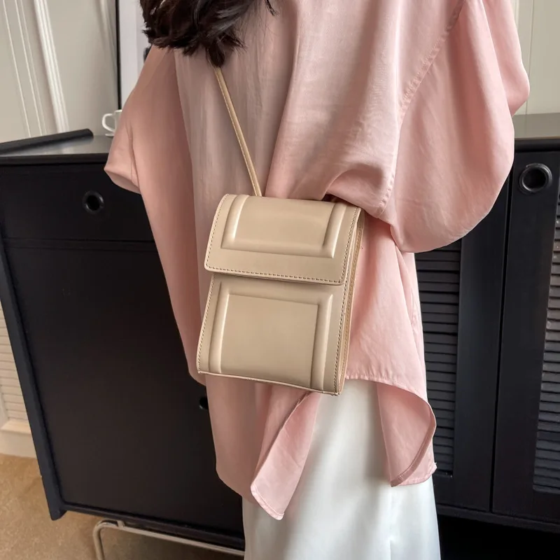 

New Trend of Casual Fashion Simple Temperament Female Niche Design Retro Literary Single Shoulder Crossbody Small Square Bag