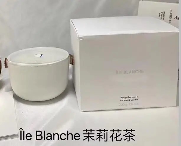 

IN STOCK Perfumed Candle L Air Ile Blanche Feuilles Dor Candle II Neige 220g Brand New Birthday Gift
