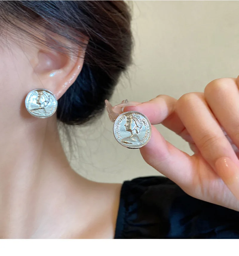 Преувеличенные серьги из металлического сплава женские ретро-индивидуальные