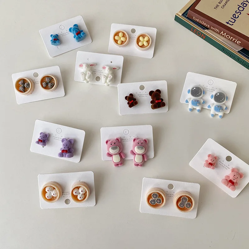 

Candy Color Cartoon Plush Astronaut Flower Bear Stud Earrings Fashion Animal Geometric Earrings for Women Girls Earrings Gifts