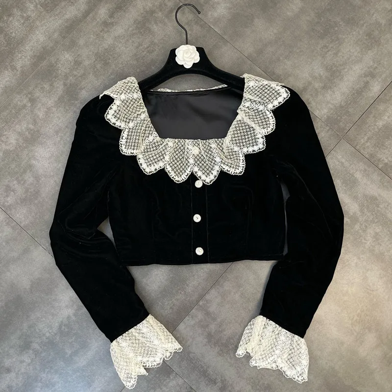 

Spring 2022 Lace Fanging Square Neck Single Breasted Vintage Ins Hot Velvet Blouse Long Sleeved Lace Flare Sleeve Shirt