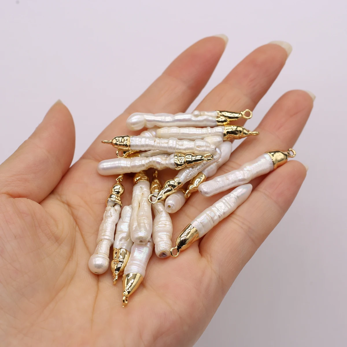 Подвеска из натурального пресноводного жемчуга 36 х6 мм