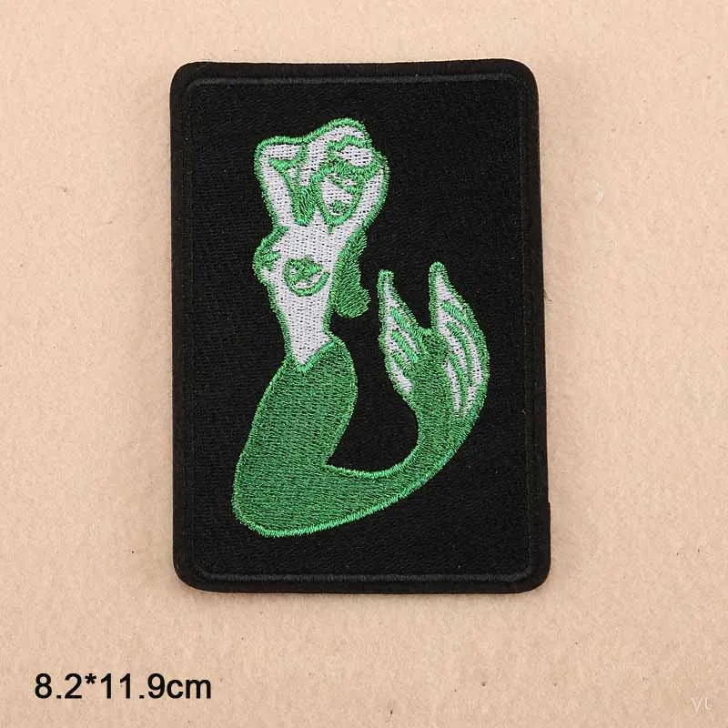 Нашивки с вышивкой в виде головы зомби русалки