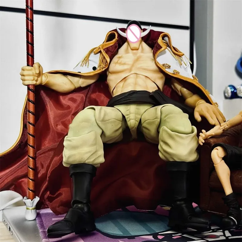 Фото Классический японский аниме-костюм персонажа One Piece: белый плащ с бородой, 24,5 см, ветровка для фигурок VAH, аксессуары №2