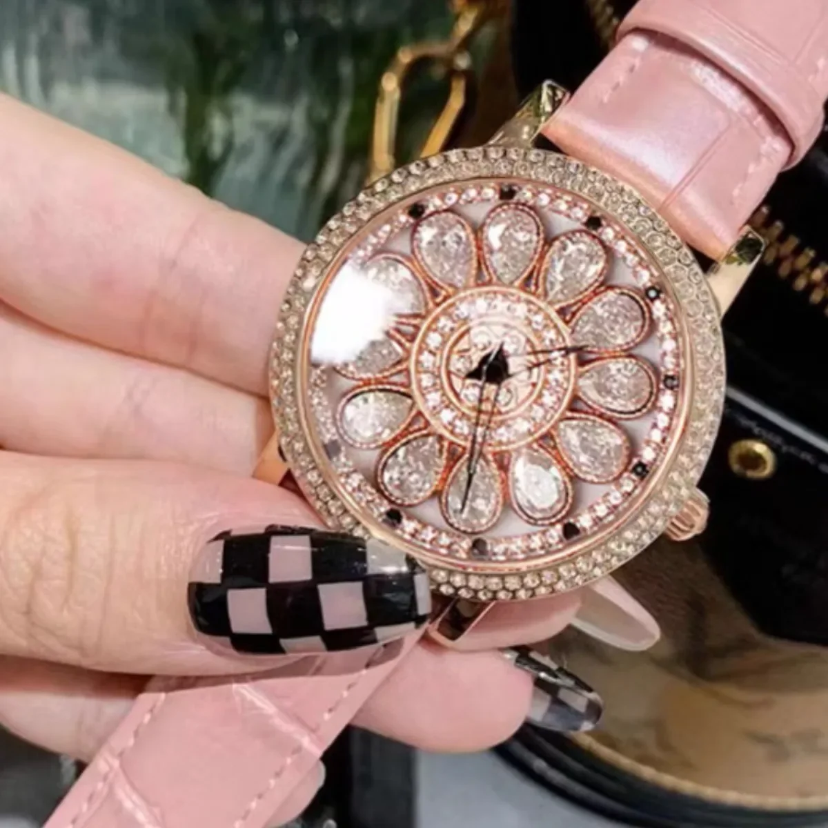 Модные роскошные часы для женщин элегантные огранки легкие модные наручные с