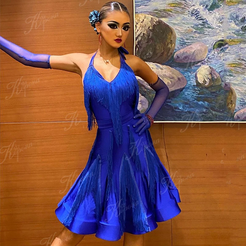 Женское платье с бахромой и лямкой на шее ярко-синее для латиноамериканских