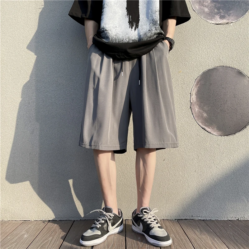 

Gray Men Japanese Shorts Polyester Running Sport Shorts Men Casual Summer Elastic Waist Anti-Wrinkle Suit Draped Short Pants