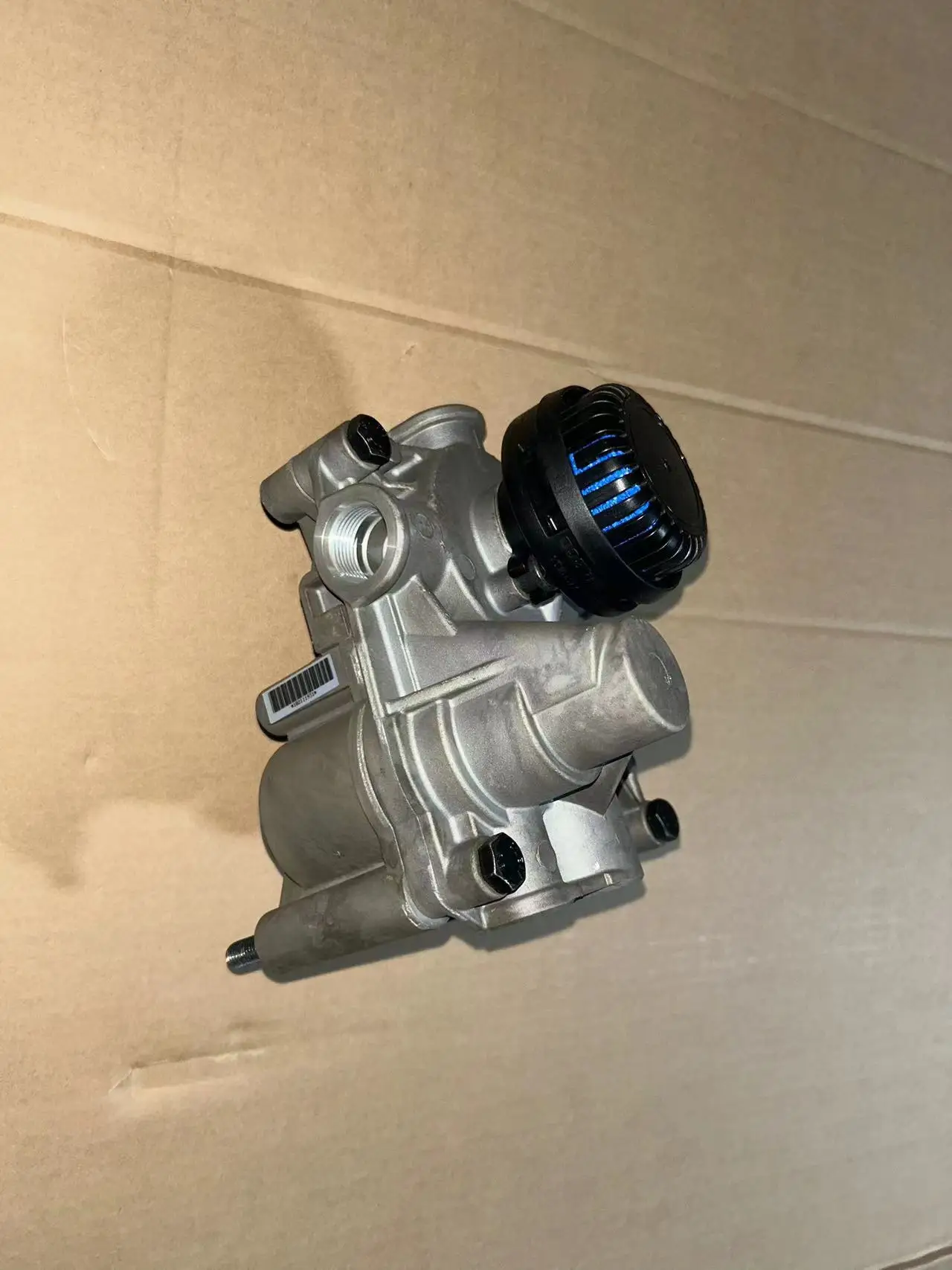 

Оригинальный пропорциональный релейный блок WABCO 4802020090 KAMAZ 5490 V-OLVO S-CANIA DAF запчасти для европейского грузовика