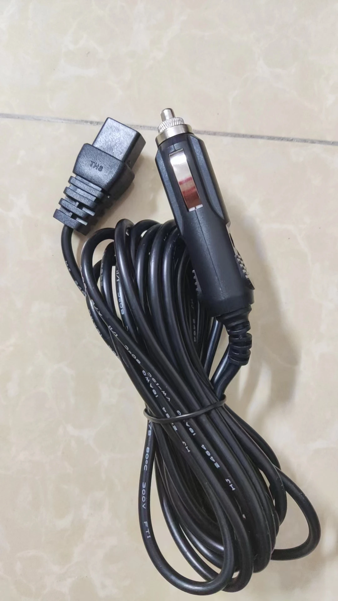 Kulkas Mobil Pendingin Garis 15A Hangat Kabel daydaydaydaydaydaydaydaymobil