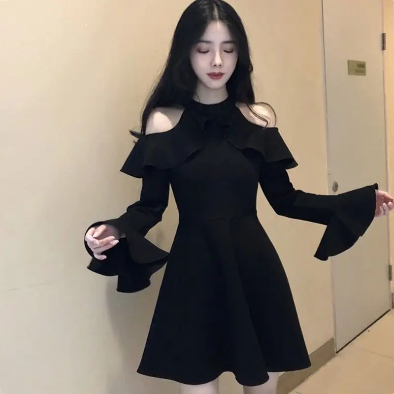 

First Love Skirt Off-the-Shoulder Dress 2021 Women's Autumn New Sneaky Design Slimming Long Sleeves Hepburn Chic Small Blk Skirt