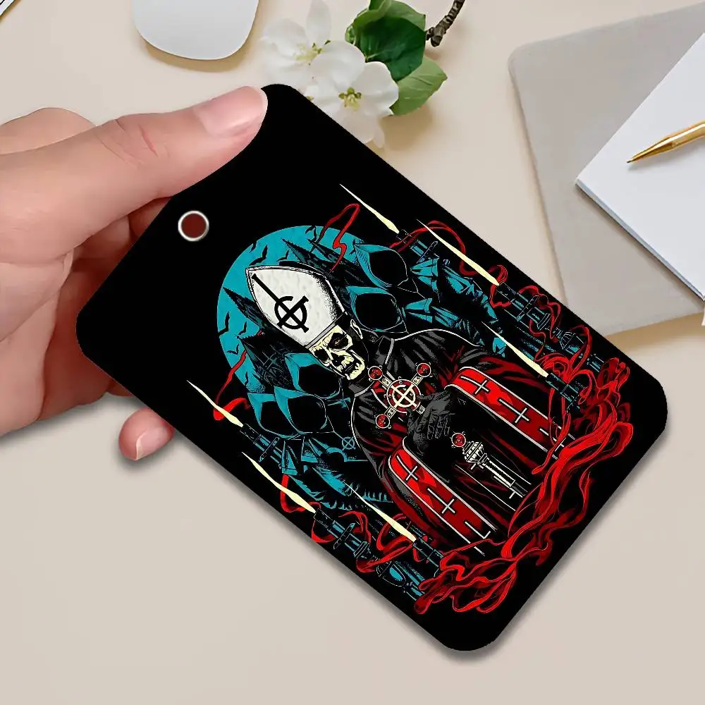 Фото Брелок-держатель G-Ghosts bc Nameless Ghoul для рабочих, банковских, студенческих и проездных карт, защитный чехол для карт №4