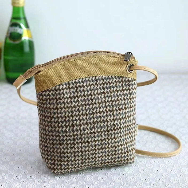 

Women's Canvas Small Mobile Phone Bag Female Casual Fashion Mini Crossbody Shoulder Bag Light Messenger Bag for Student Girls