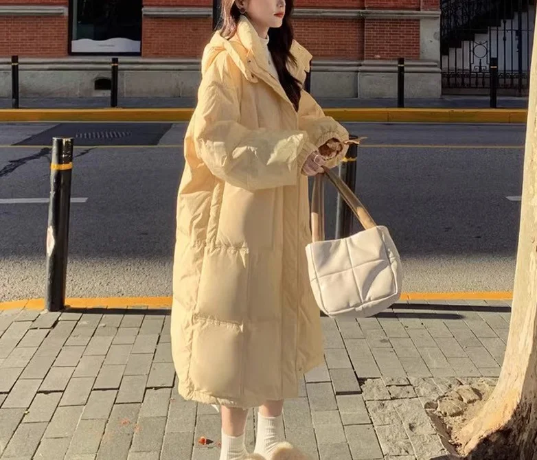 Пуховик женский зимний средней длины