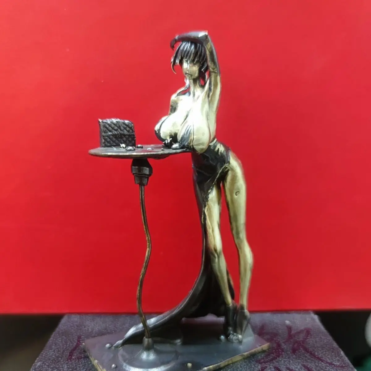 

12cm Pure copper, big chest, long legs, sexy beauty, handmade ornaments, statues showing naked women