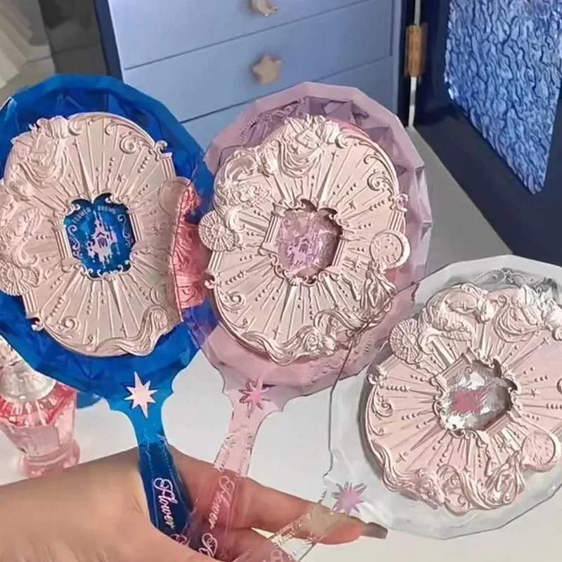 Фото Зеркало Flower Knows Moonlight Mermaid Collection Ручное зеркало Limited Белый Синий Розовый Шоколадное Зеркало Феи №1