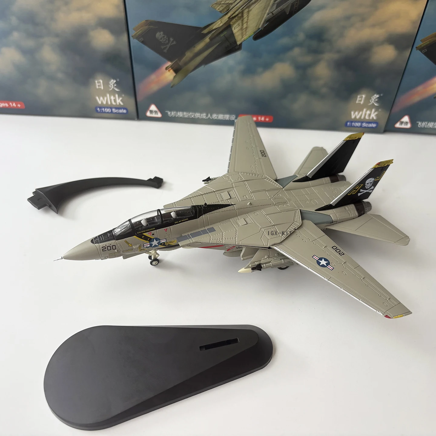 Масштабная модель военного самолета F-14 Tomcat ВВС США (VF-84 Squadron) в масштабе 1:100, готовая коллекционная игрушка-украшение из литого металла (art.: 3920da86fabeb) - 3920da86fabeb