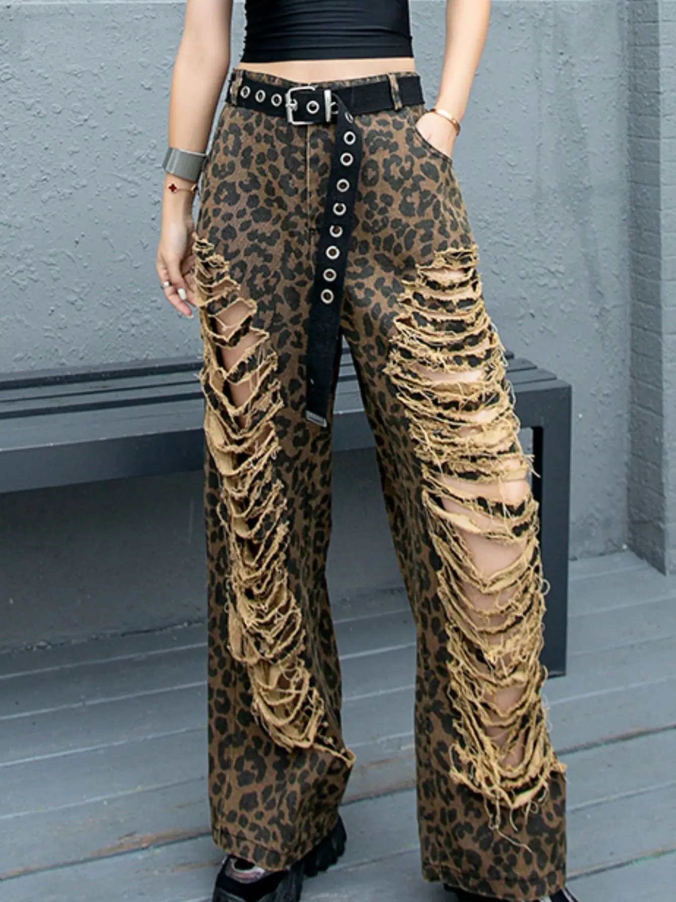 

Fashion And Personalized Leopard Print Denim Wide Leg Pants Women Summer Torn Holes Worn Streetwear Straight High Waisted Jeans