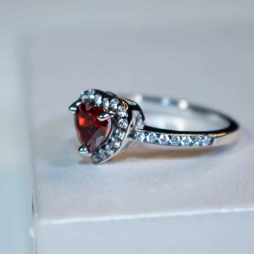 Классические кольца на палец с красным цирконом 925 серебряные массивные