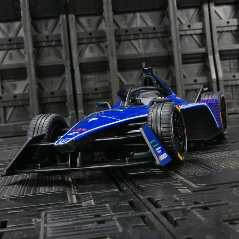 Модель гоночного автомобиля McLaren Formula Racing из сплава, масштаб 1:24, а также модели Porsche и Maserati Supercar, богато детализированные, искусно выполненные, высокого качества. (art.: 3920db4e6c058) - 3920db4e6c058