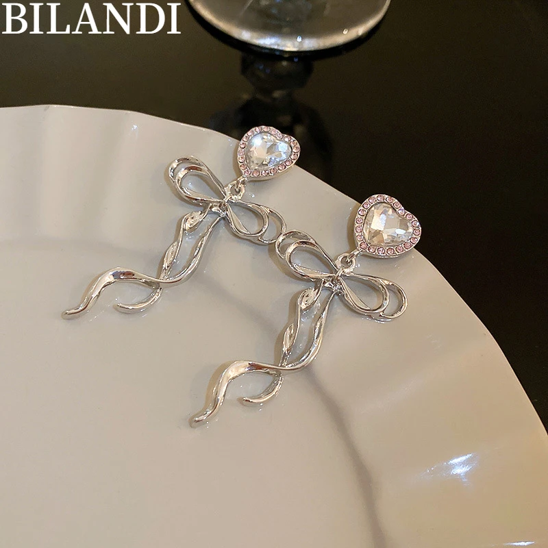 

Bilandi 925 Silver Needle Sweet Jewelry Heart Earrings 2022 New Trend High Quality Shiny Crystal Drop Earrings For Women Gifts