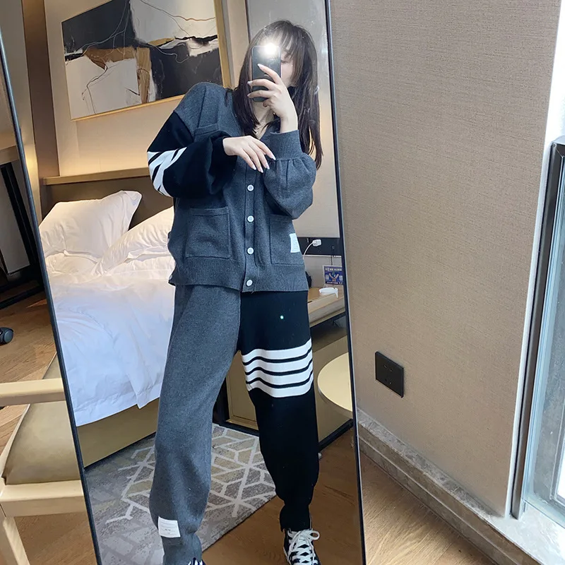 

High Quality Spring 2023 New TB Preppy Style Color-block Pocket Knit Cardigan Small Coat Striped Corset Sweatpants Suit Women