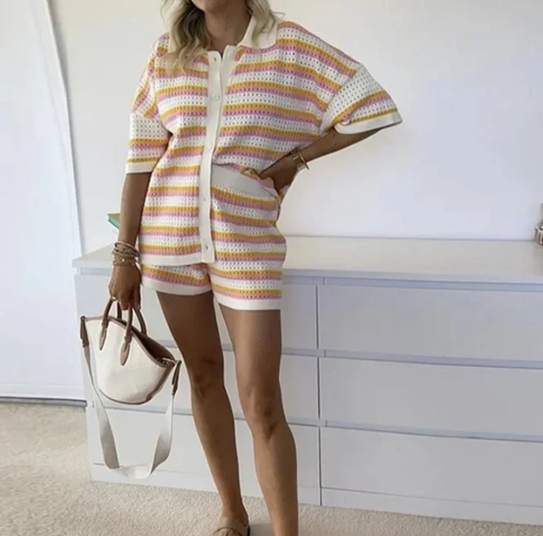Женский повседневный вязаный комплект в полоску
