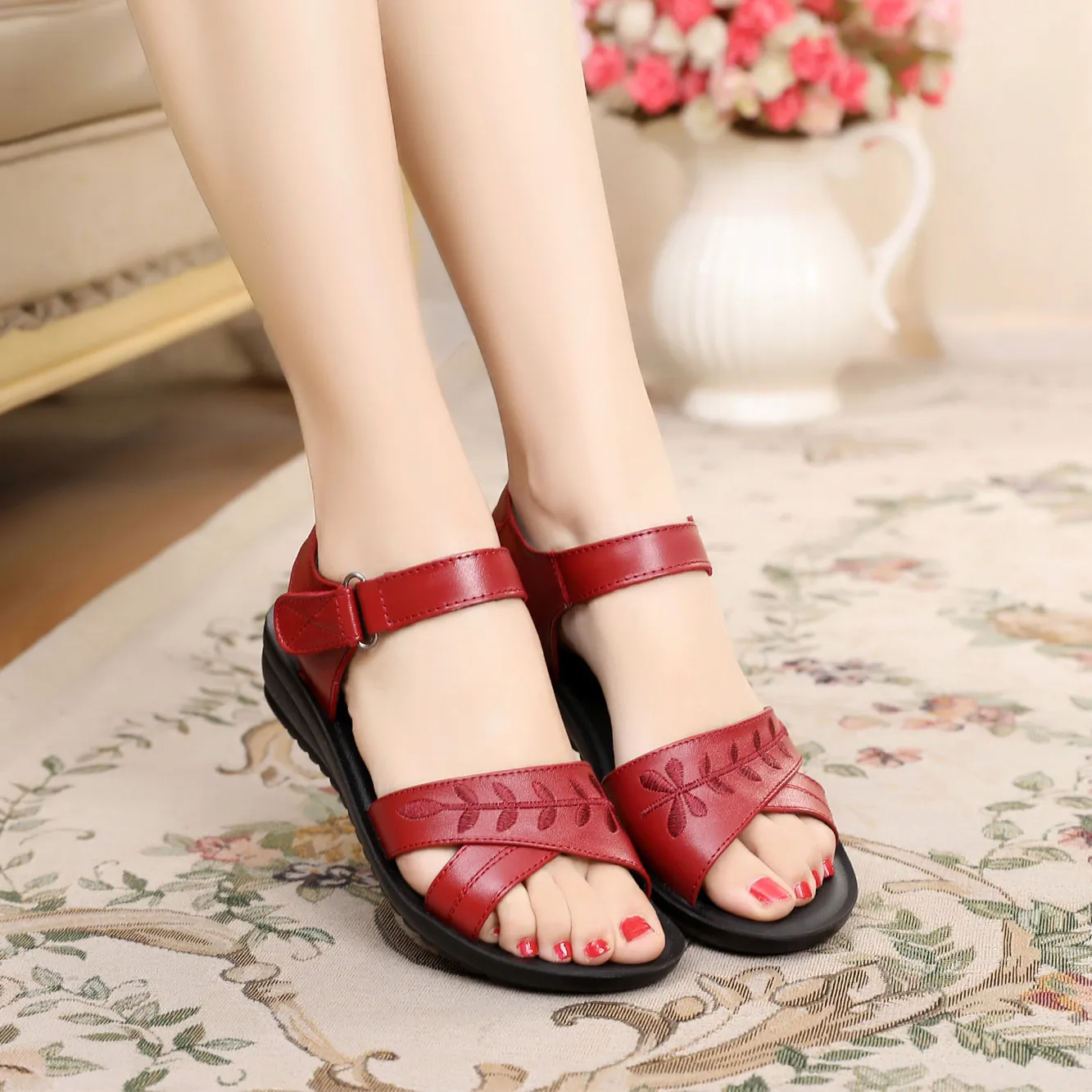 black walking sandals womens summer flat shoes mom simple cross strappy sandals casual female shoes woman sling back sandal new