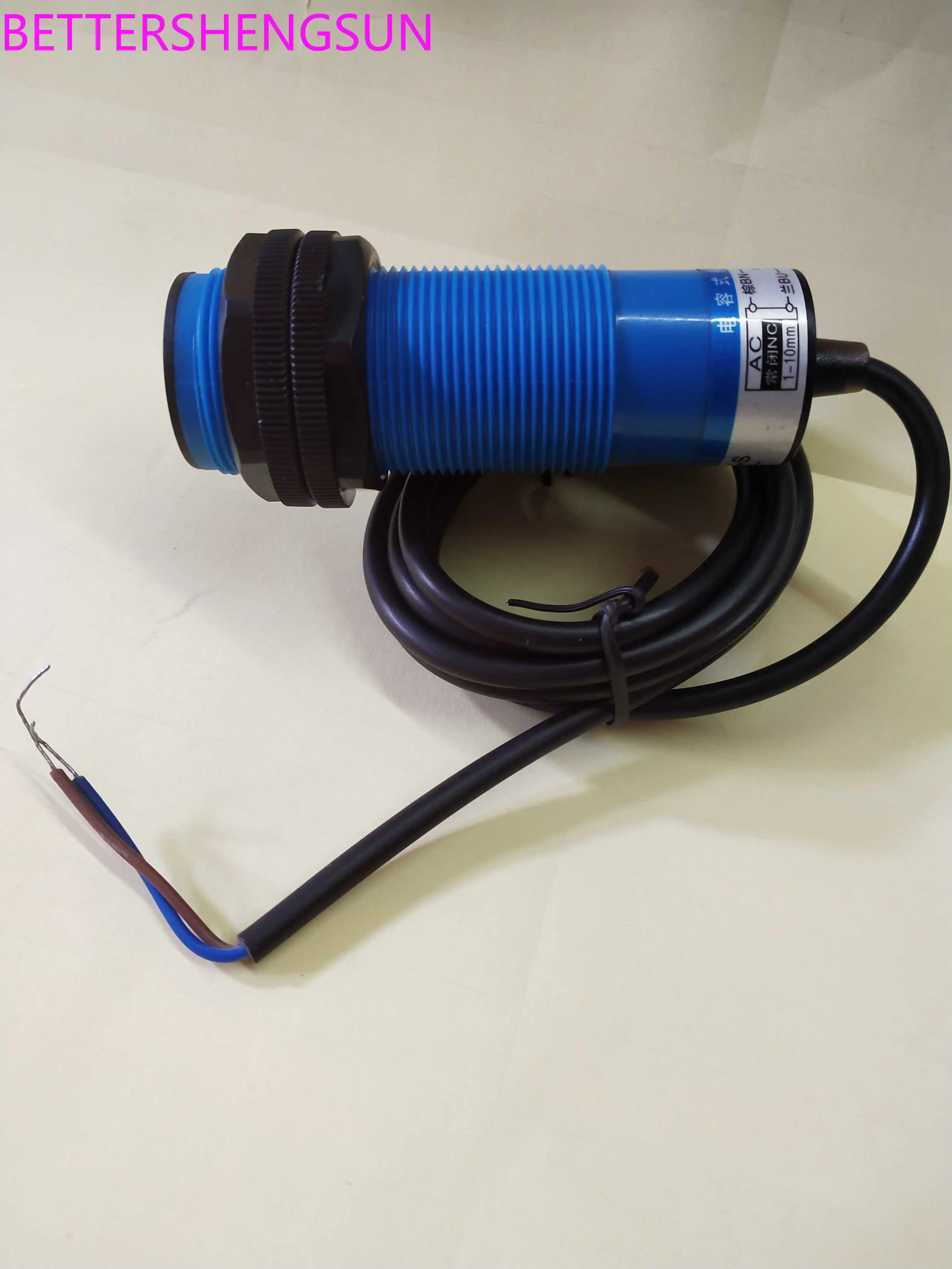 

Емкостный переключатель подключения, внешний датчик уровня провода, переменный ток, два провода, нормально закрытый, 380 В